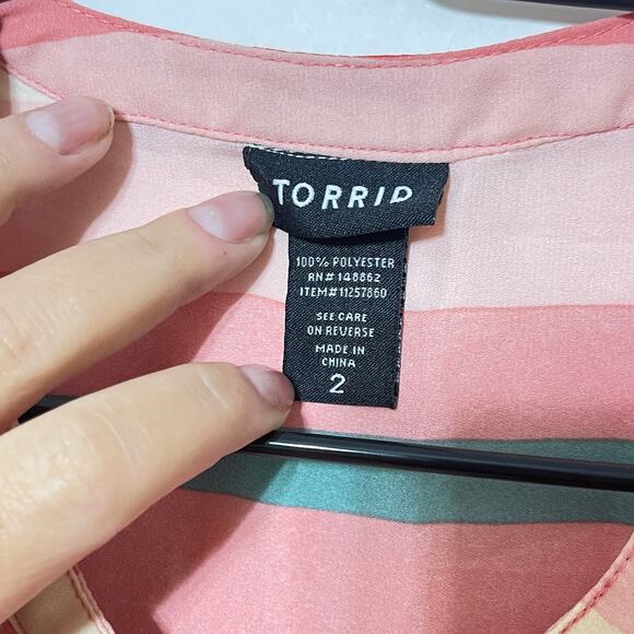 Torrid Sleeveless Blouse Womens 2XL Pink Striped V-Neck Henley Chiffon Tank Top - Picture 3 of 10